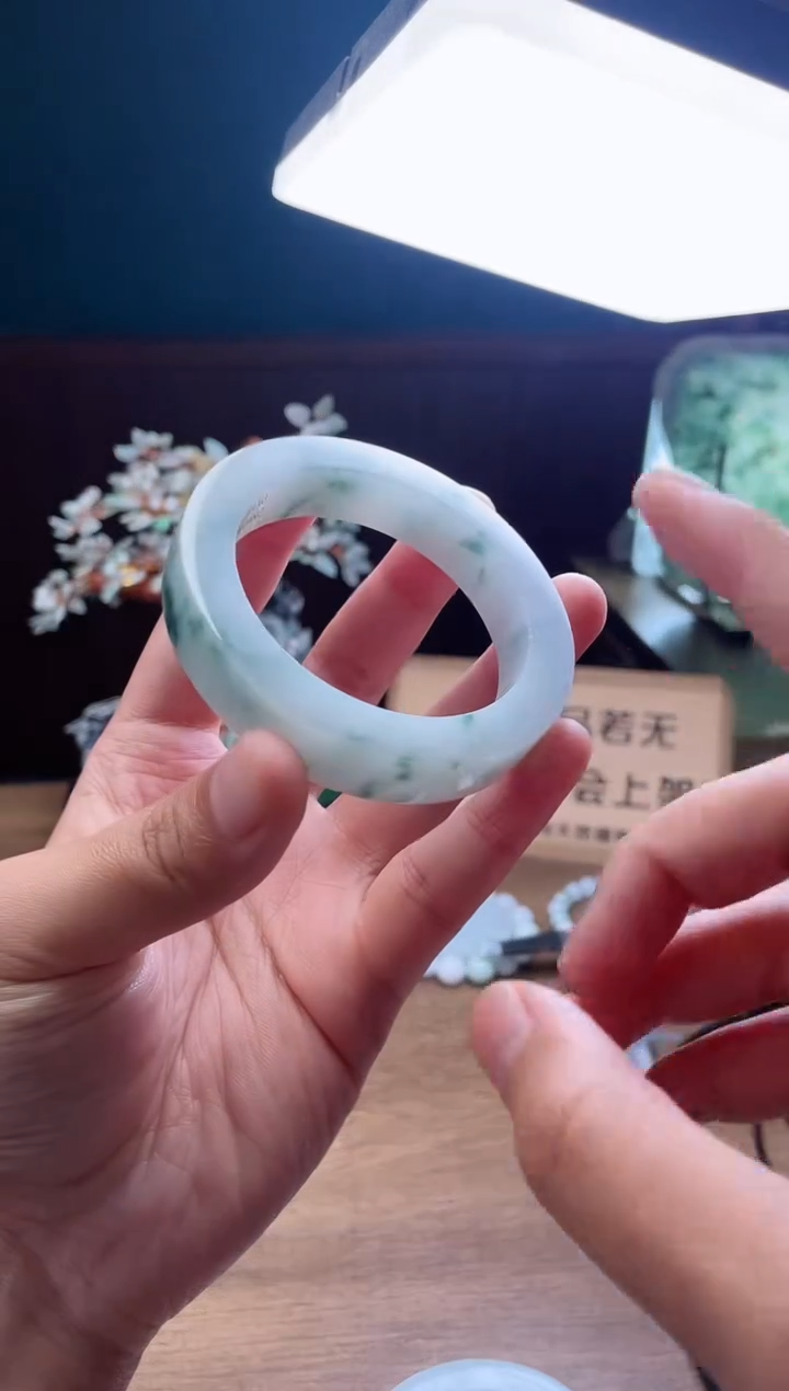 【闪购商品】定制翡翠手镯未镶嵌定制