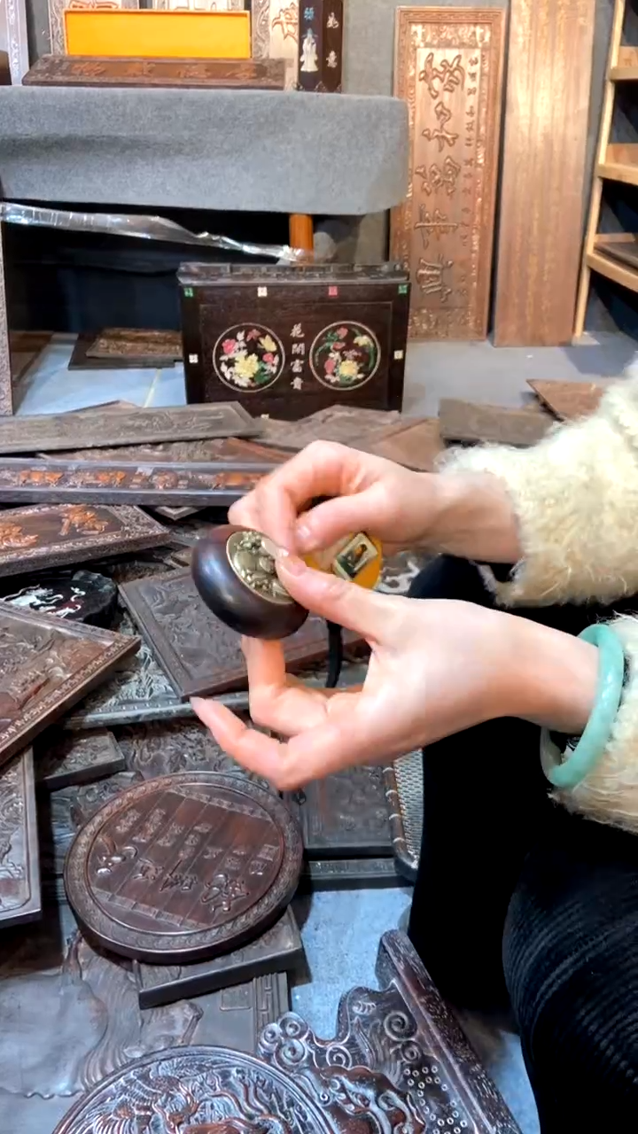 【闪购商品】木紫檀雕刻一物一拍以直播间为准