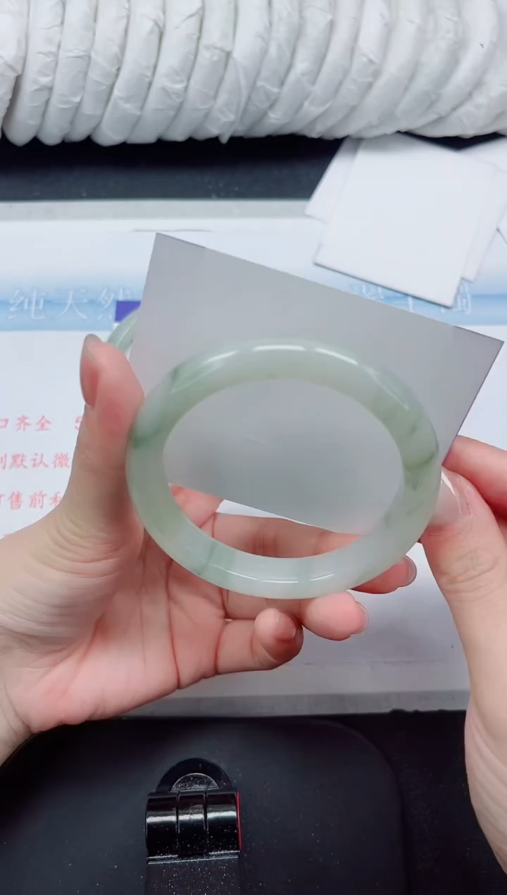 【闪购商品】石英质玉手镯未镶嵌381#58.1