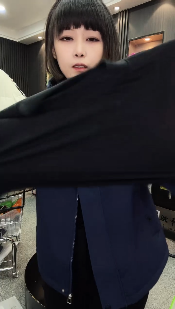 美丽打底衫---黑