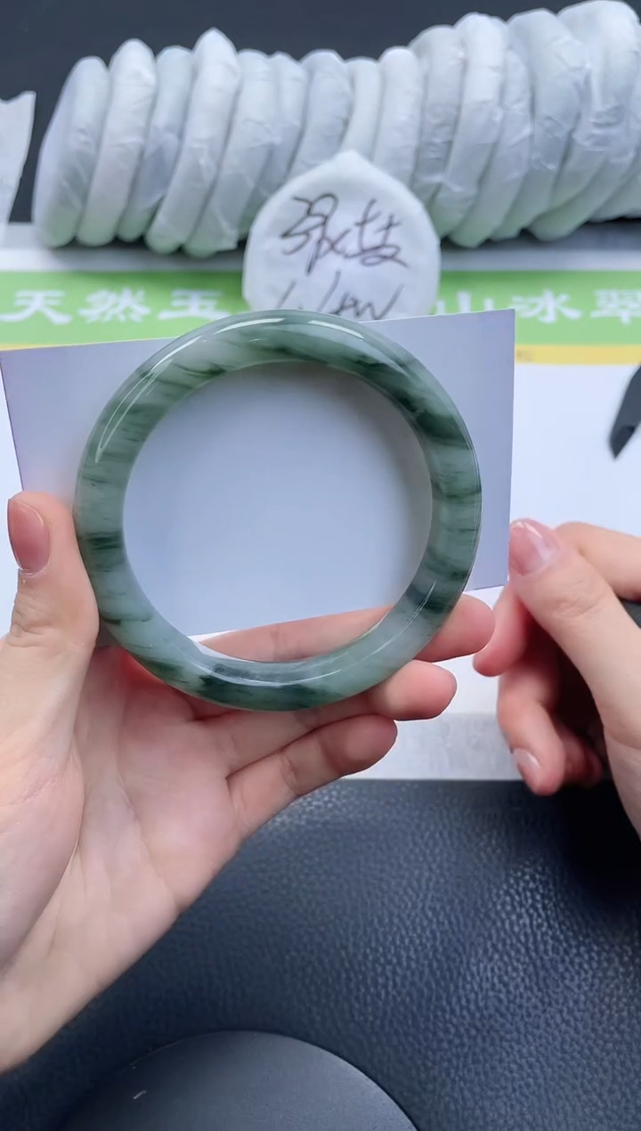 【闪购商品】石英质玉手镯未镶嵌A250-62+