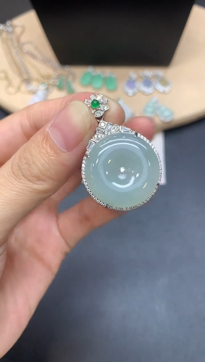 【闪购商品】翡翠吊坠(不含链)银S925镶嵌平安扣【多样性发其一】