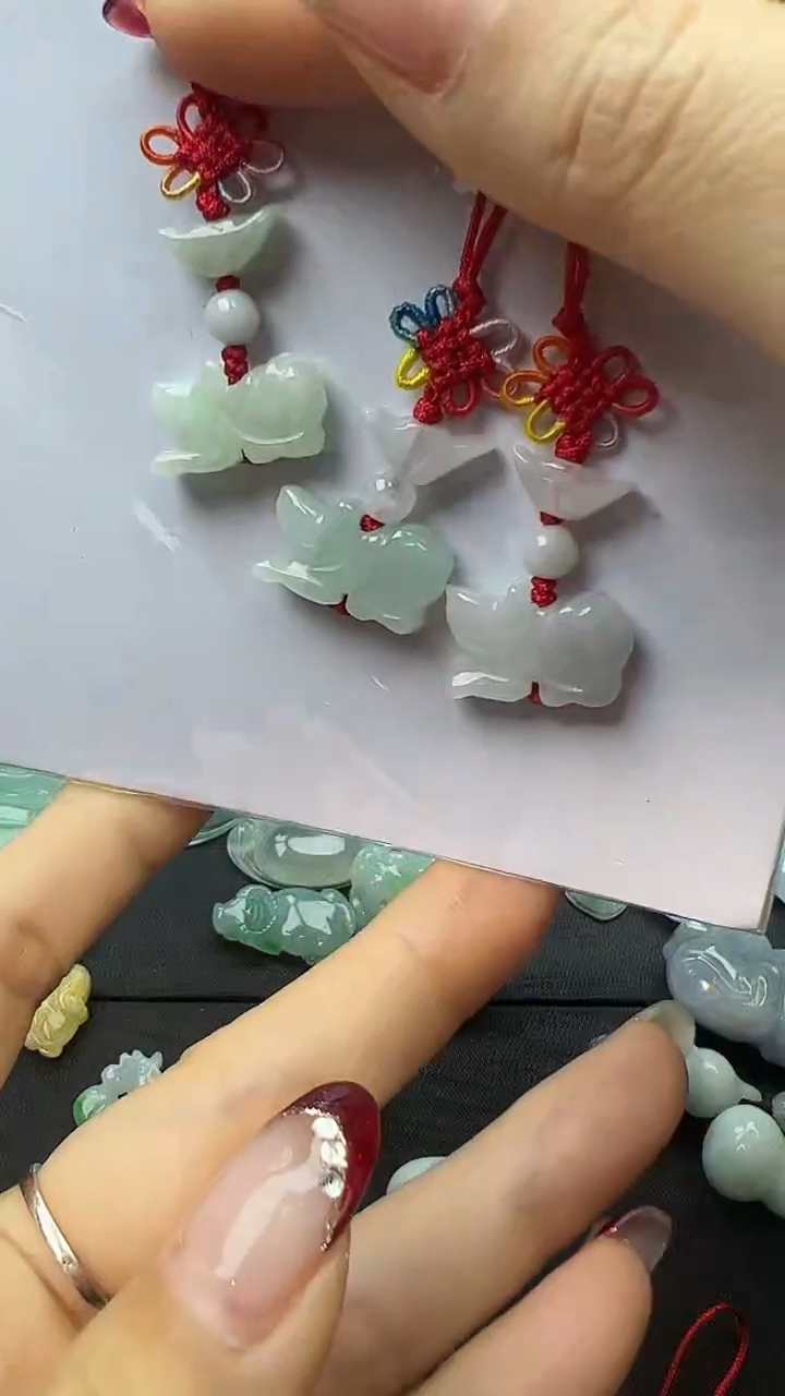 【闪购商品】翡翠挂件未镶嵌生肖鼠