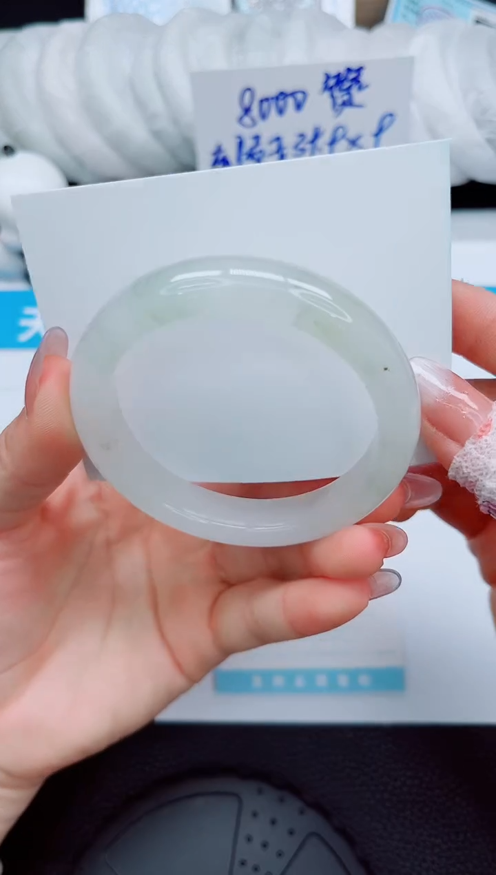 石英质玉手镯未镶嵌64-56.5