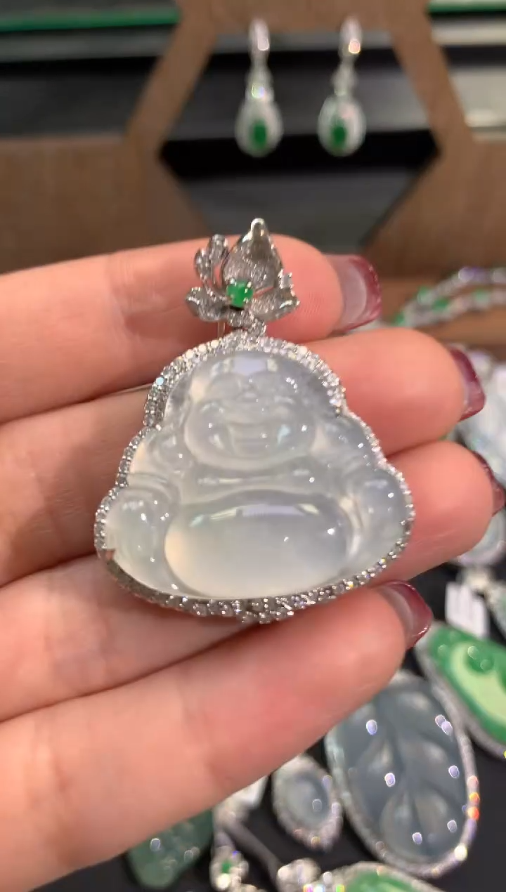 【闪购商品】翡翠吊坠(不含链)18K金镶嵌吊坠