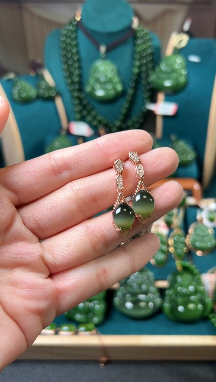 【闪购商品】和田玉（碧玉）耳钩银S925镶嵌碧玉