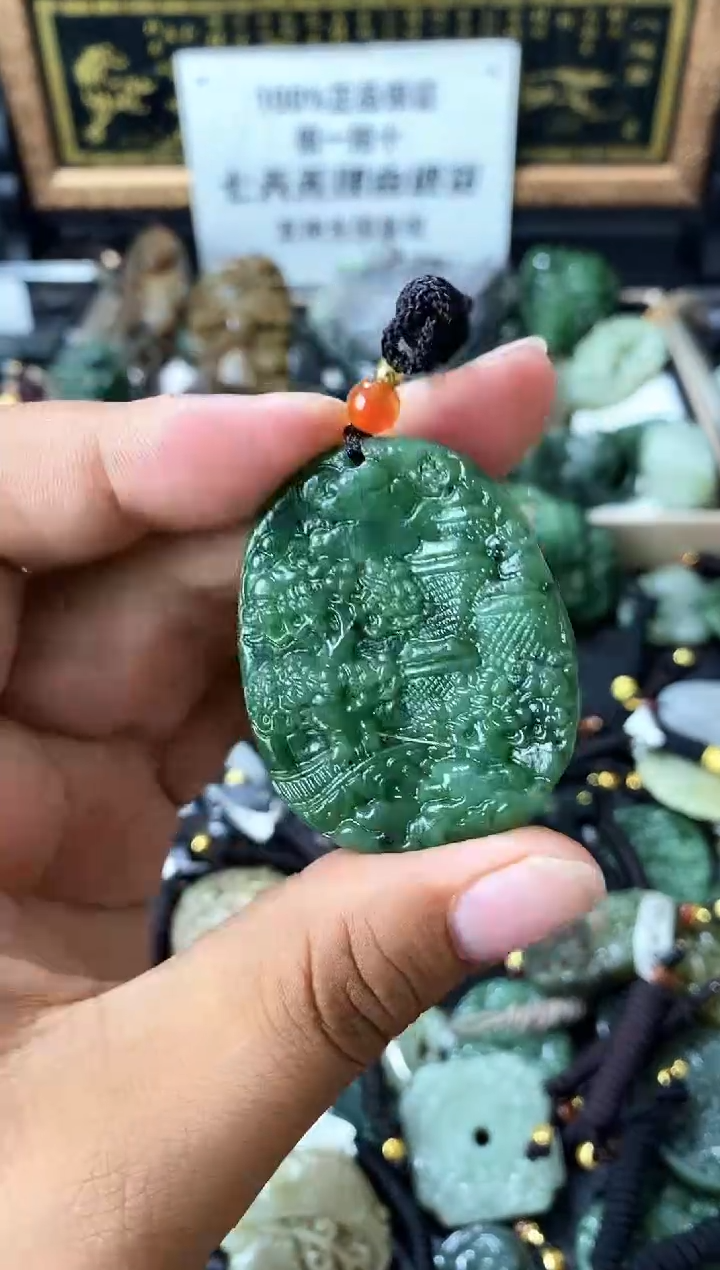 颈饰未镶嵌和田玉1