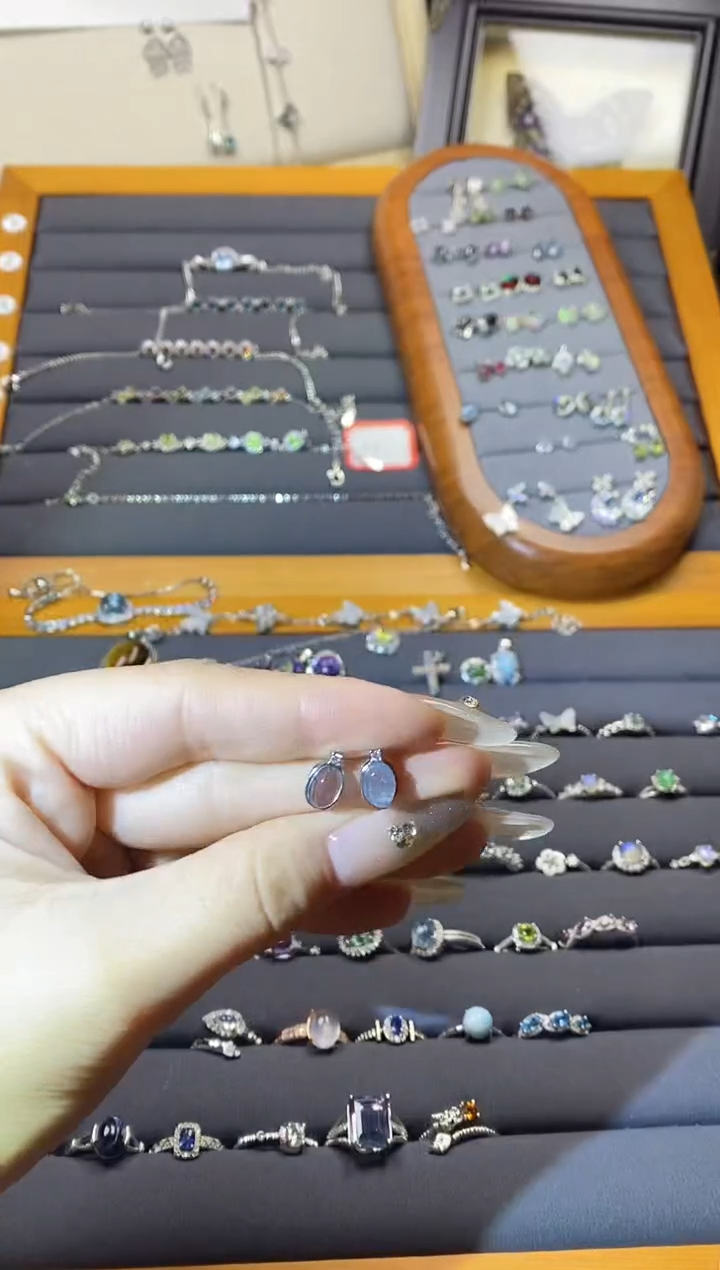 【闪购商品】水晶手链银S925镶嵌A148  