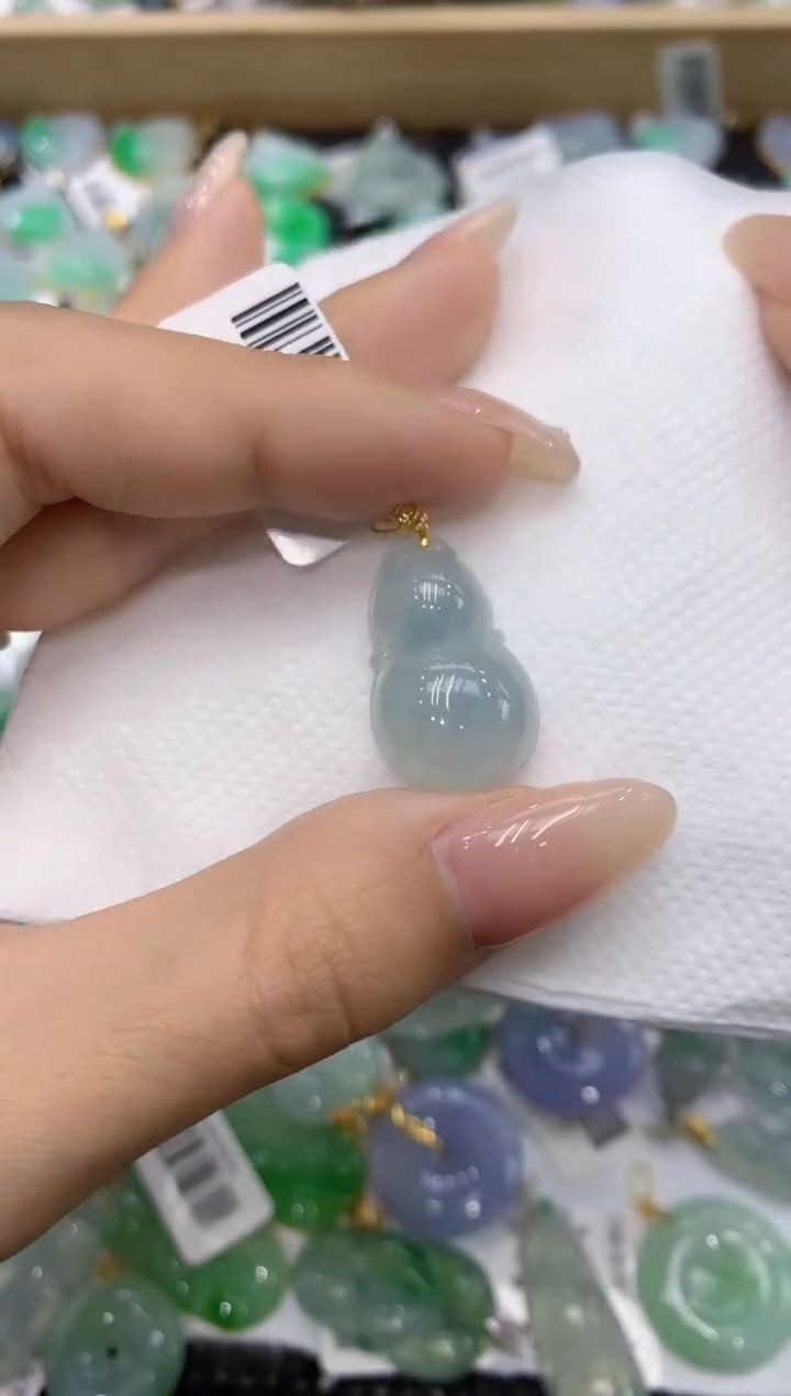 翡翠18K金镶嵌颈饰111111111111