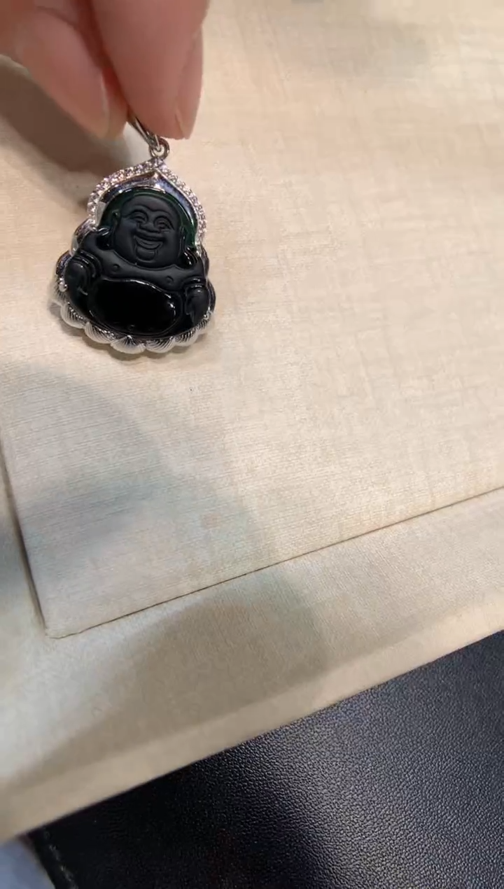 颈饰银S925镶嵌翡翠佛公