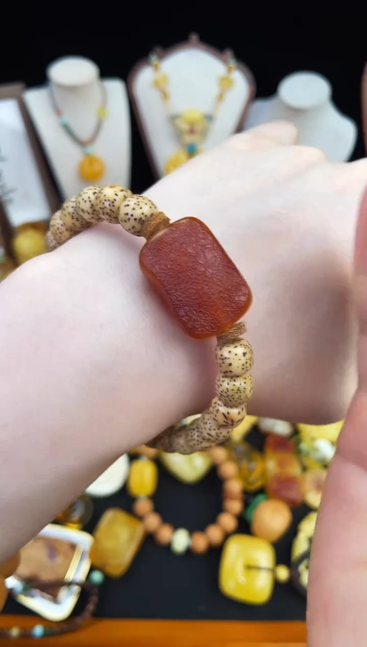 琥珀未镶嵌珠宝奇石柒月