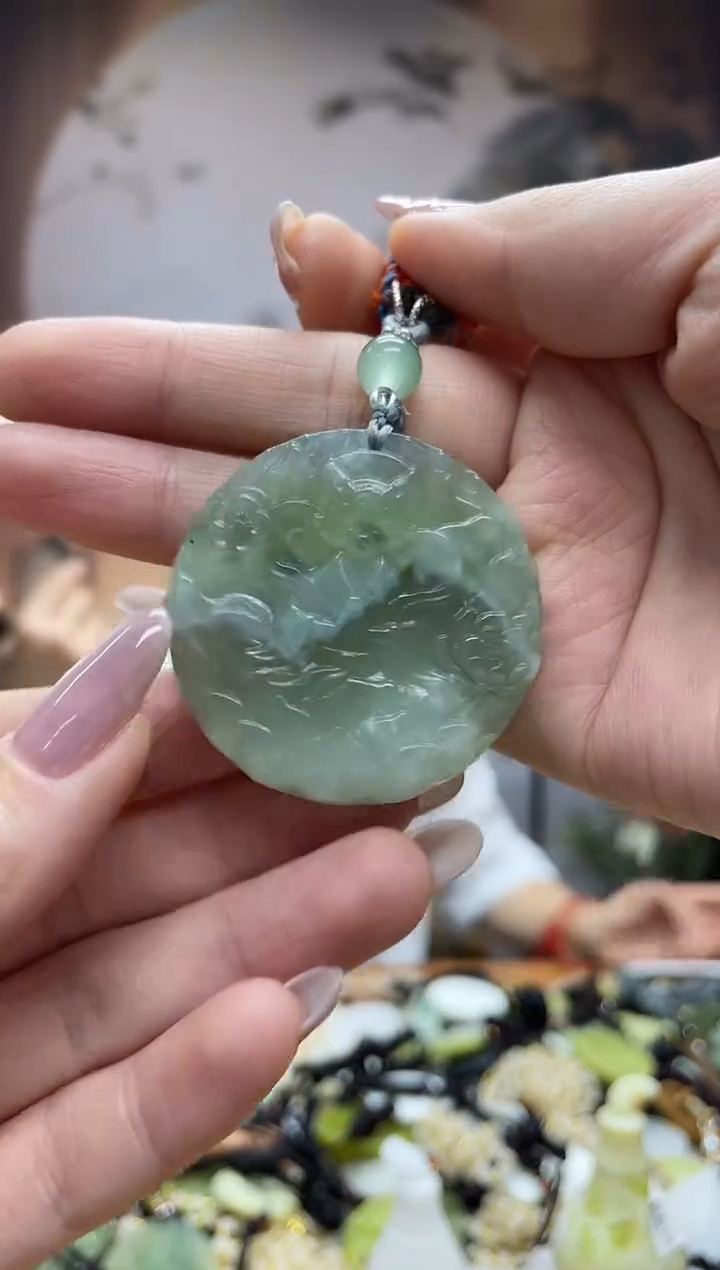 未镶嵌岫玉吊坠·