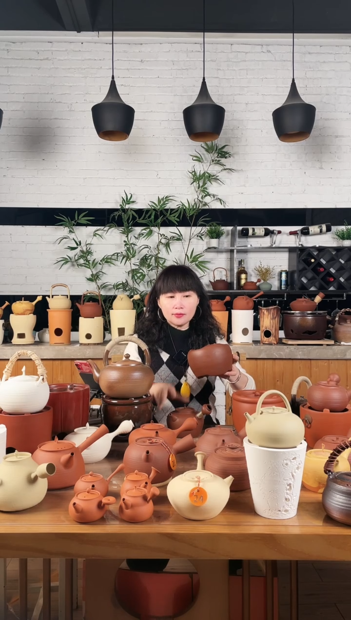 胡*文1.5升手工岩泥提梁大圆满壶