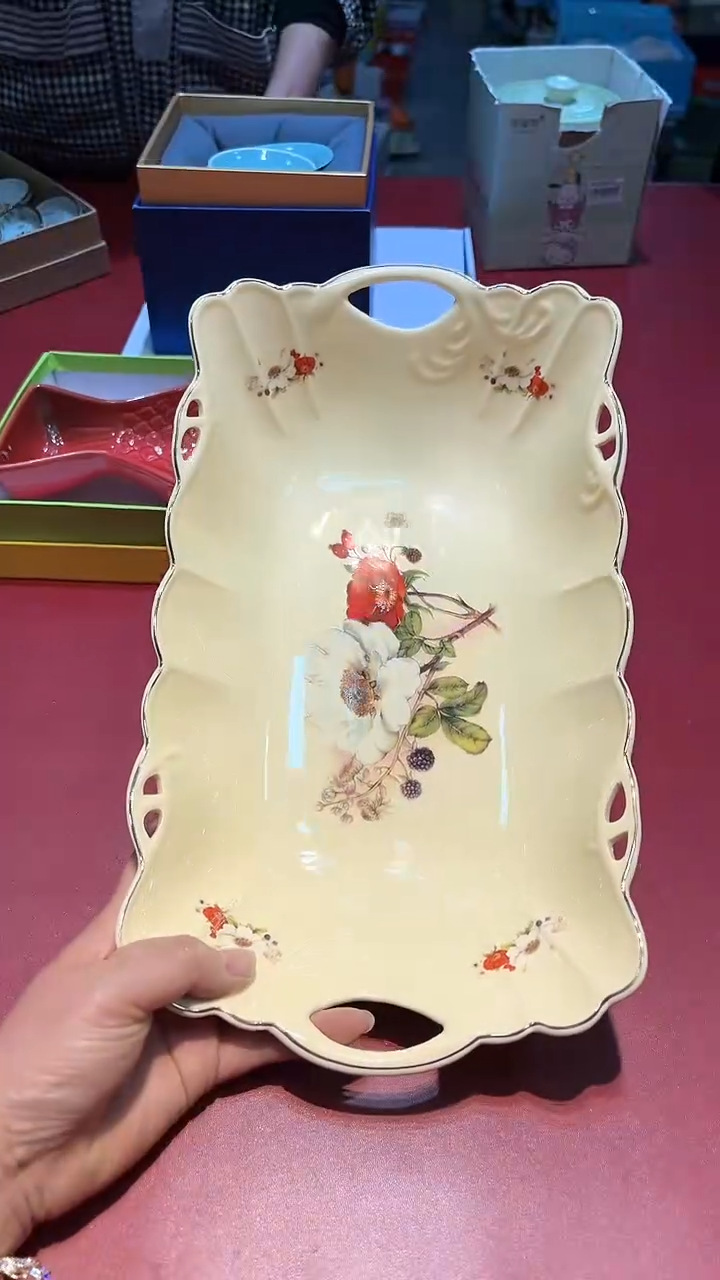 【闪购商品】瓷片锅碗瓢盆一件不剩