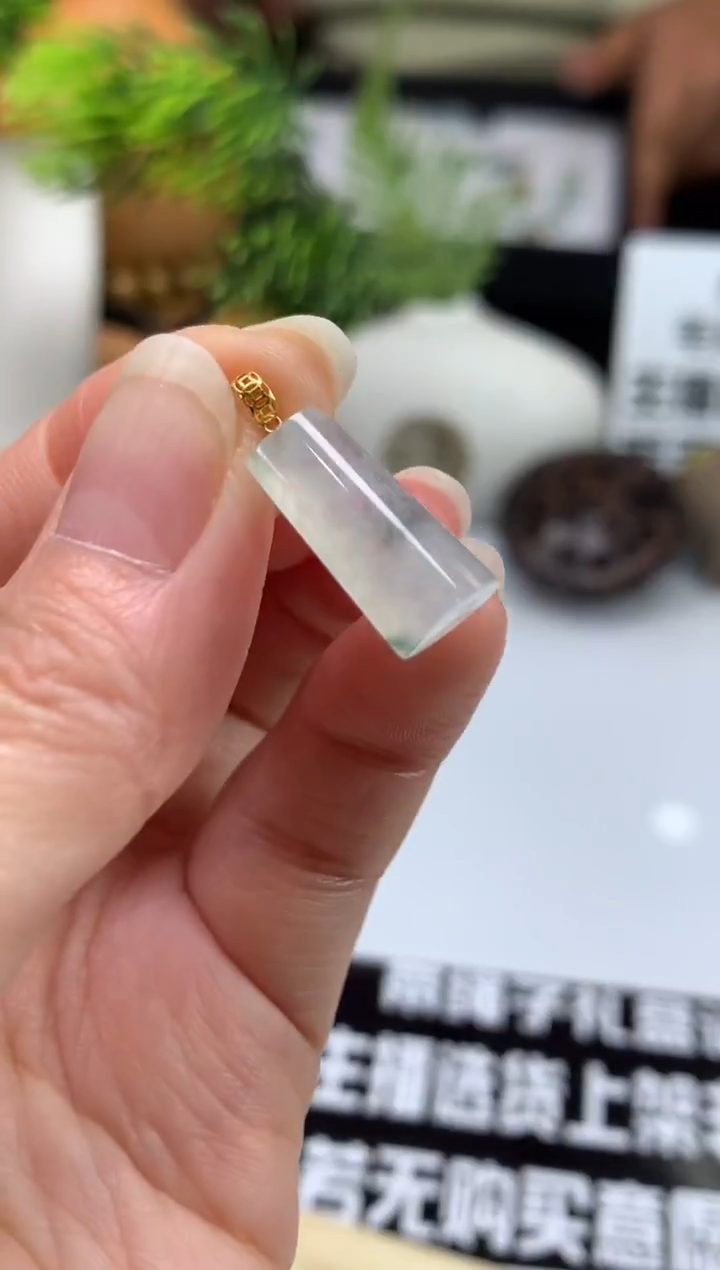 颈饰未镶嵌翡翠小*神---116441