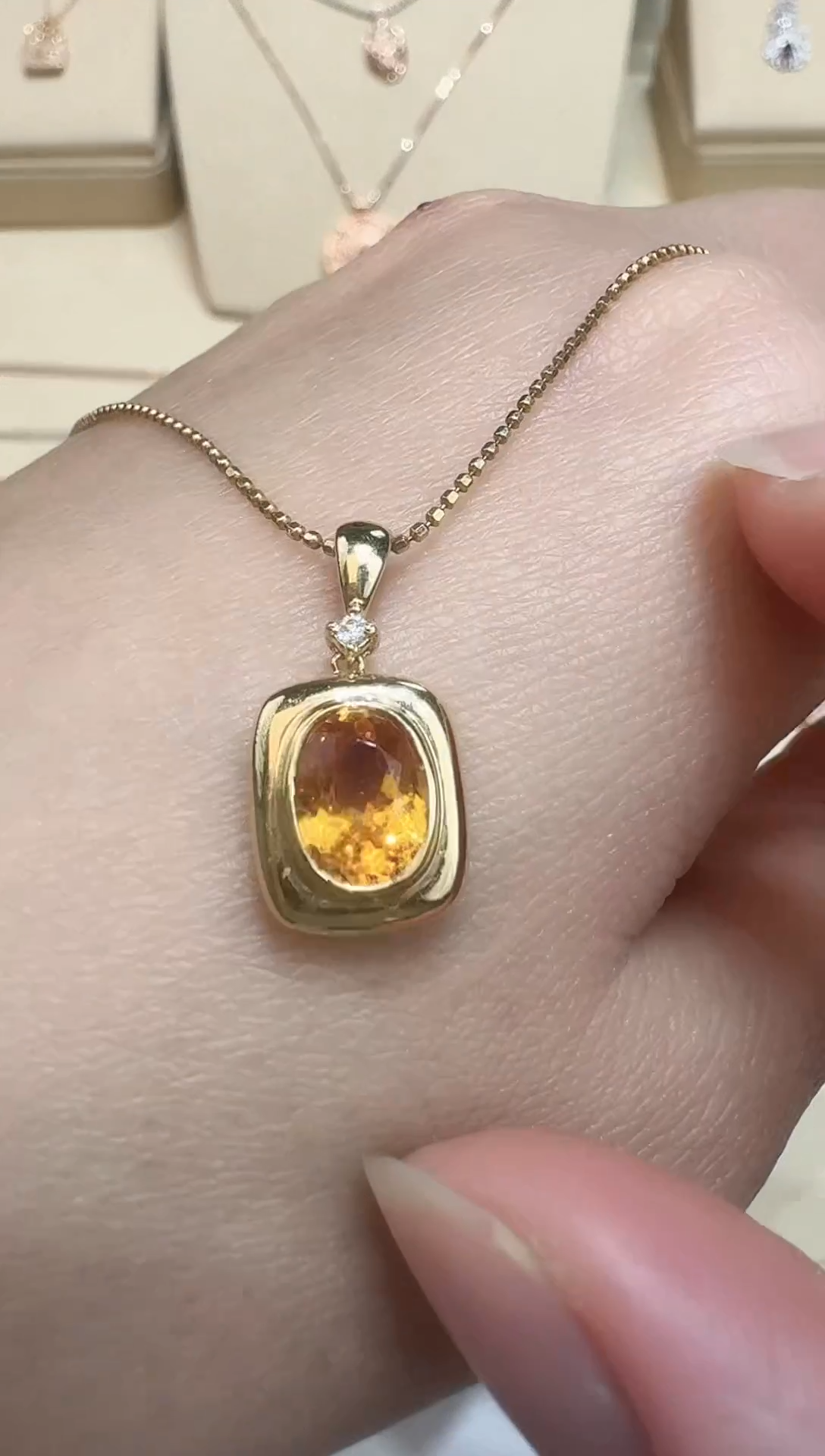 【闪购商品】石榴石（芬达石）吊坠(不含链)18K金镶嵌18K金芬达石吊坠