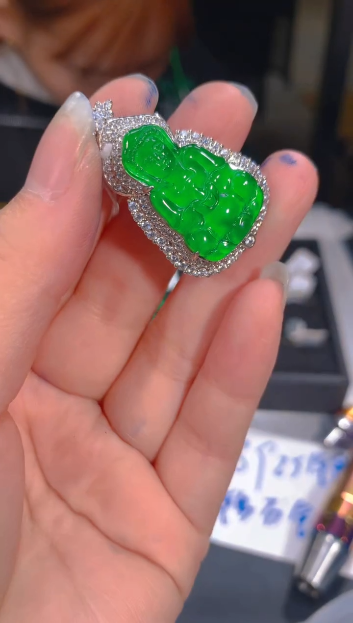 【闪购商品】定制翡翠未镶嵌60定制翡翠，多样性发货（发其一）