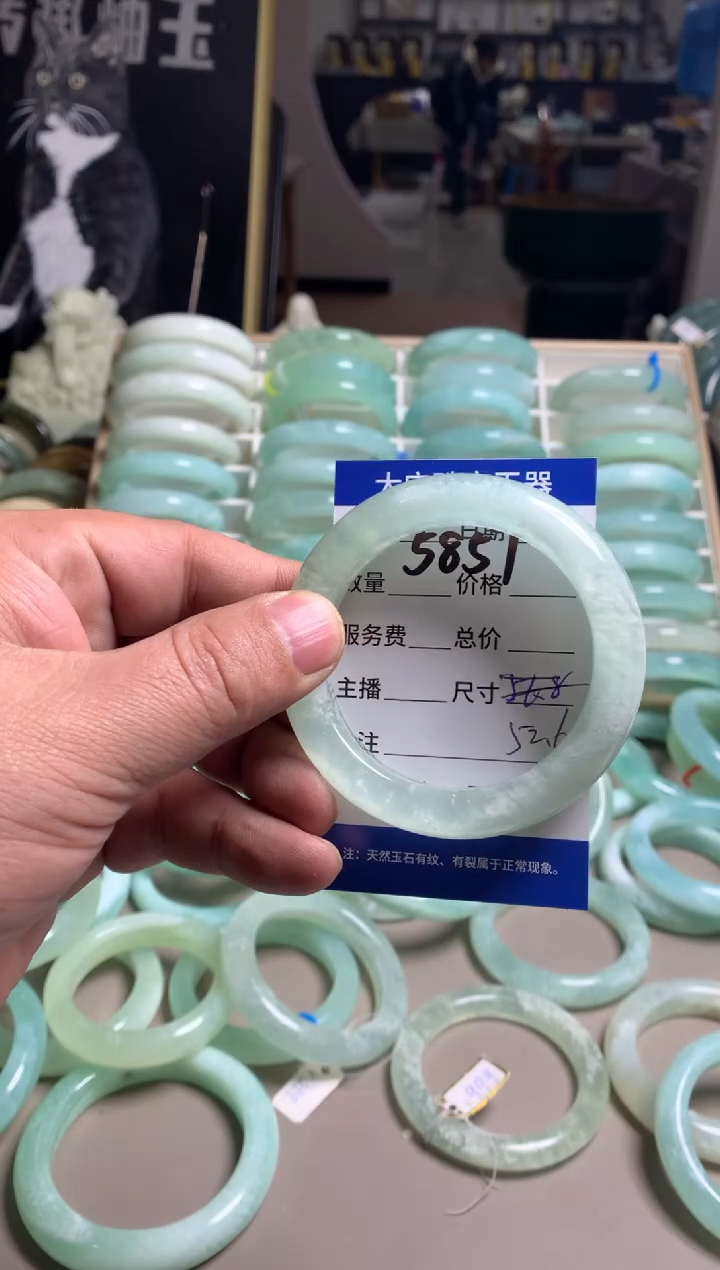 【闪购商品】蛇纹石玉手镯未镶嵌5857