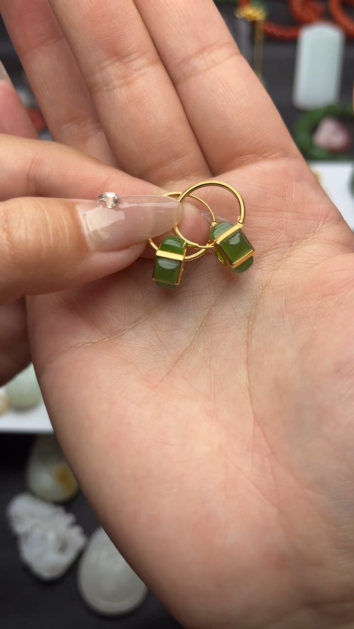 银S925镶嵌和田玉耳饰路路通耳扣