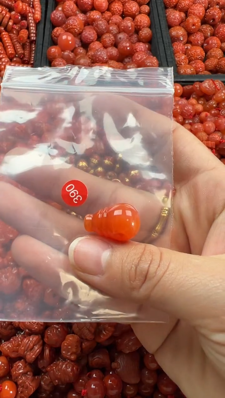 【闪购商品】南红玛瑙颈饰未镶嵌1