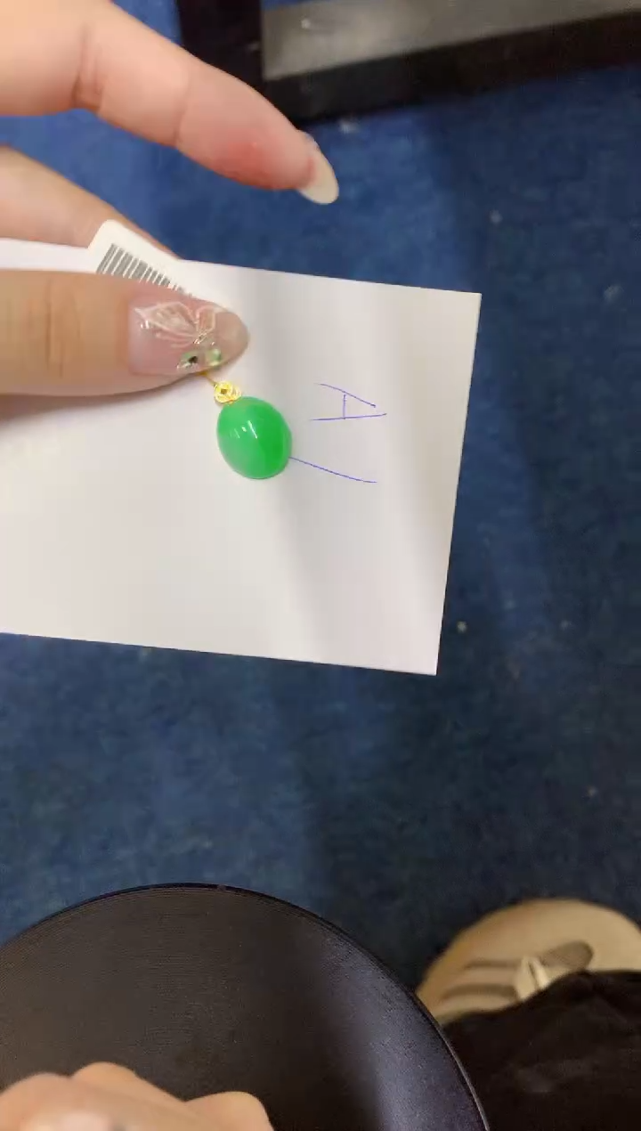 【闪购商品】翡翠颈饰18K金镶嵌0000000000