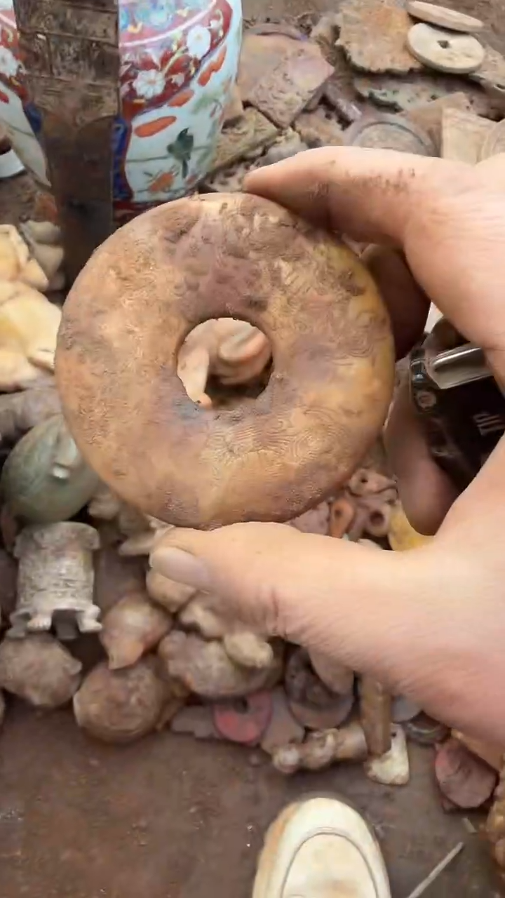 未镶嵌岫岩河磨玉（透闪石质玉）挂件老*岫岩河磨玉