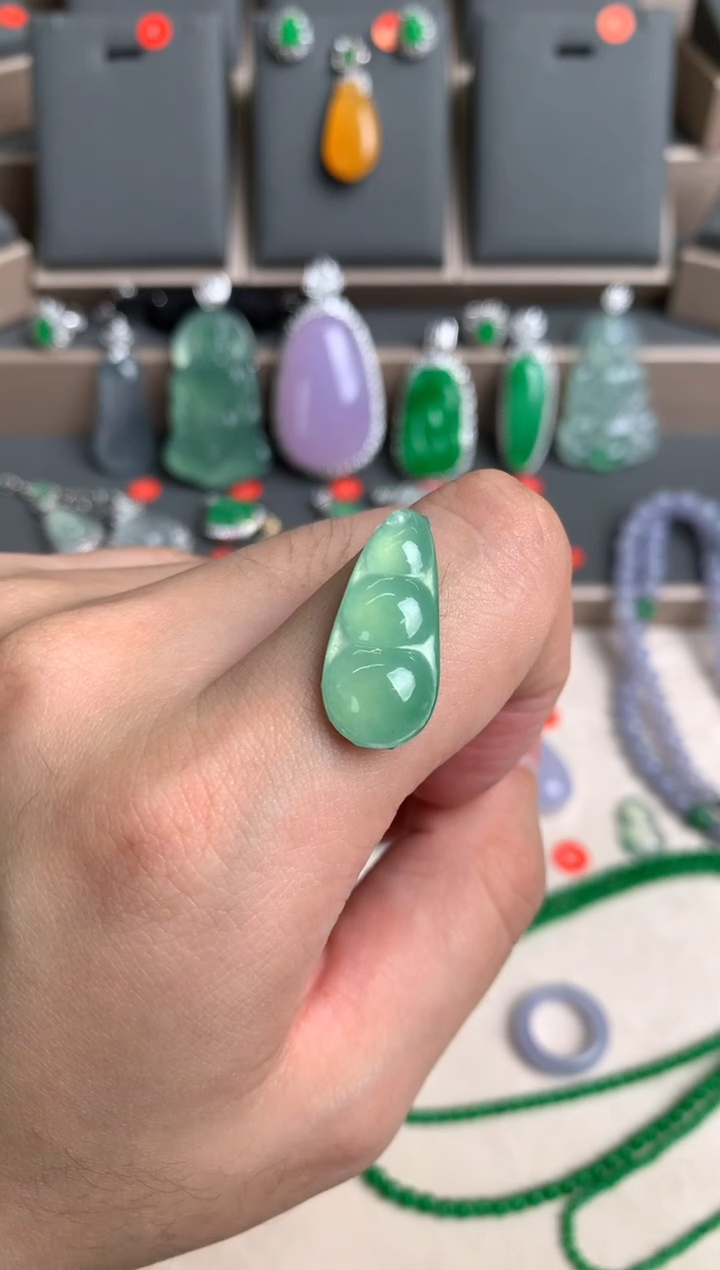 未镶嵌定制翡翠裸玉