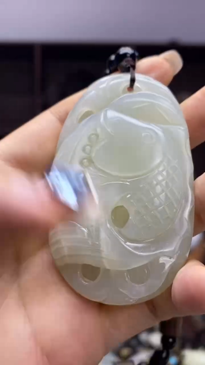 未镶嵌岫玉挂件  