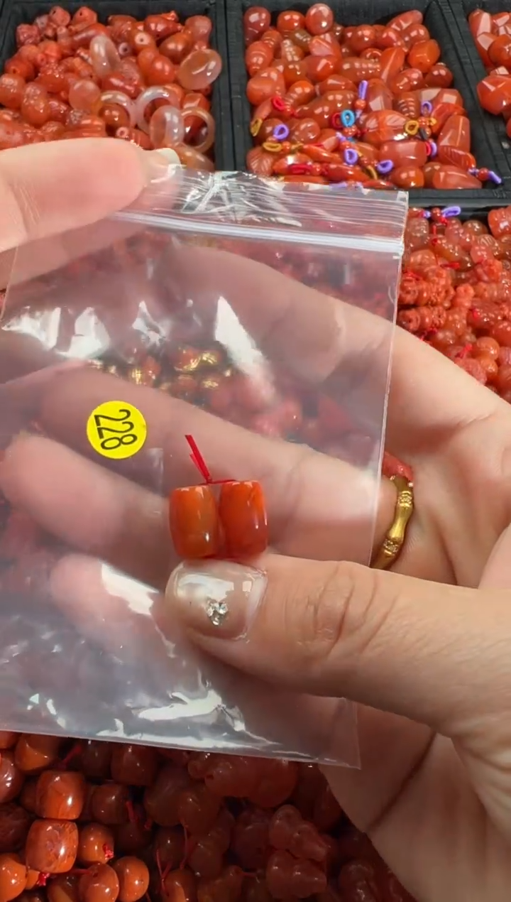 【闪购商品】南红玛瑙颈饰未镶嵌1