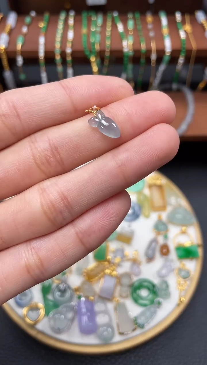 【闪购商品】翡翠吊坠(不含链)18K金镶嵌一个 JK695