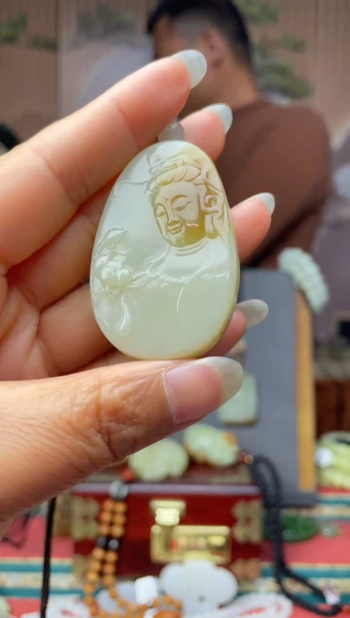 颈饰未镶嵌和田玉拍一发一