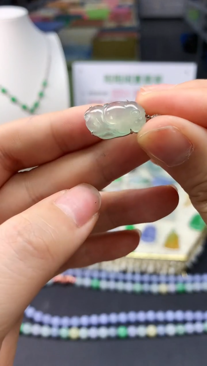 【闪购商品】翡翠吊坠(不含链)18K金镶嵌翡翠吊坠|不退不换