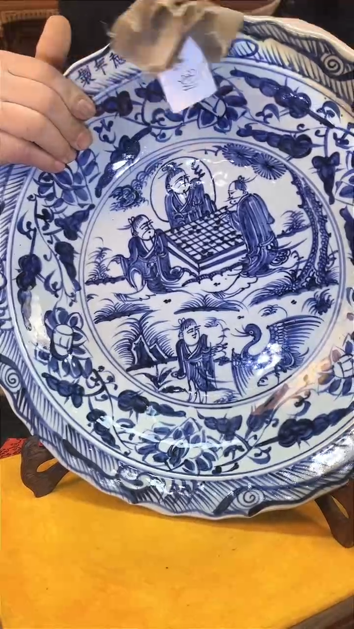 【闪购商品】瓷片77F现代工艺品一个