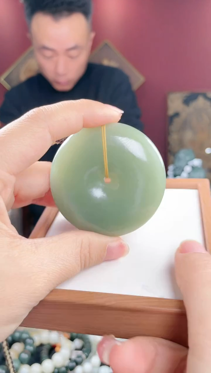 【闪购商品】和田玉颈饰未镶嵌平安扣