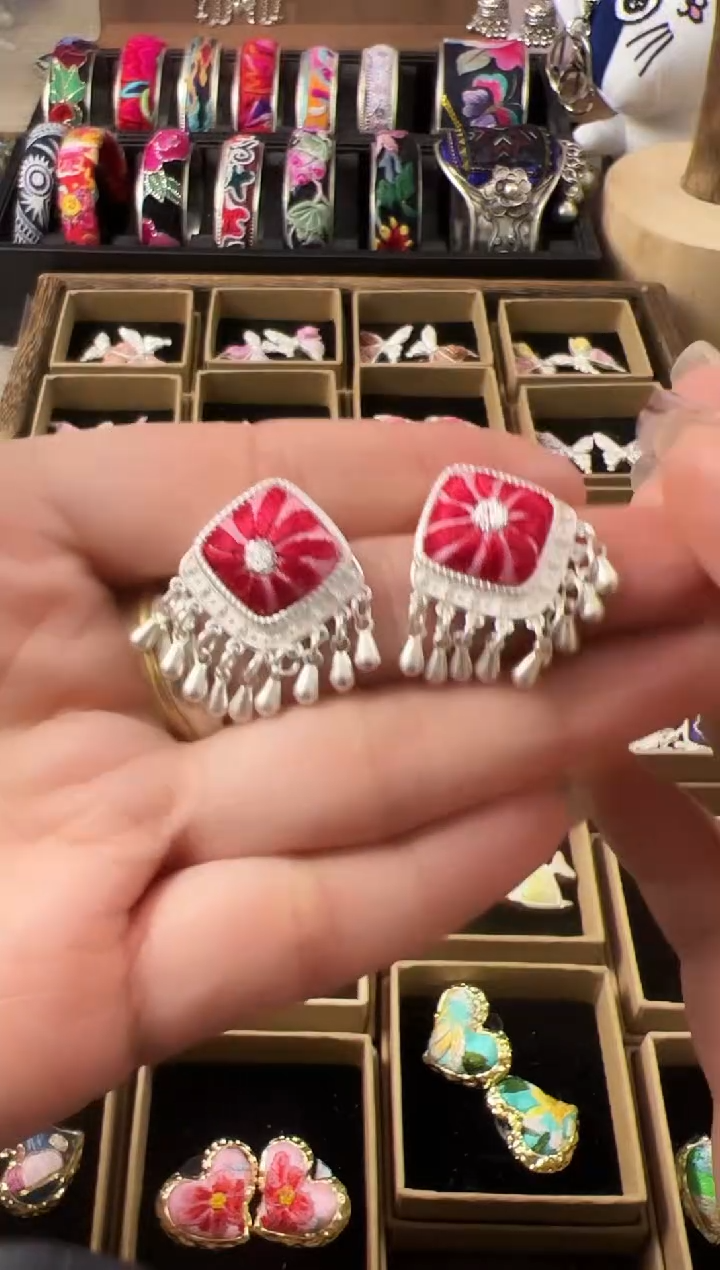【闪购商品】织绣民族风老绣饰品185