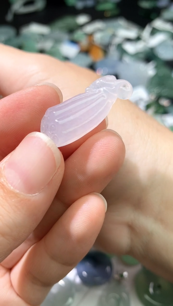 颈饰未镶嵌翡翠吊坠