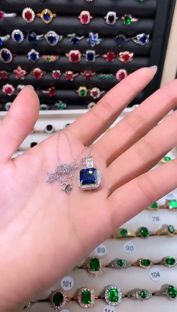【闪购商品】蓝宝石吊坠(赠链)银S925镶嵌10