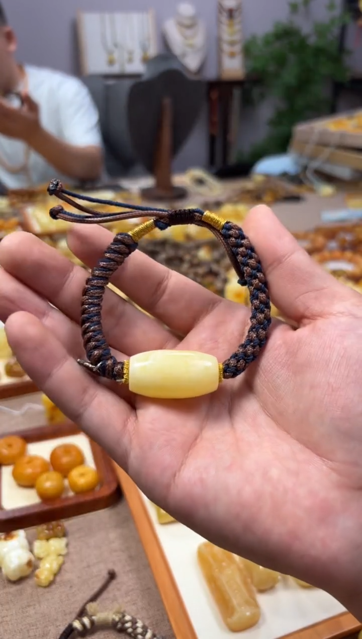 【闪购商品】琥珀裸石未镶嵌手绳