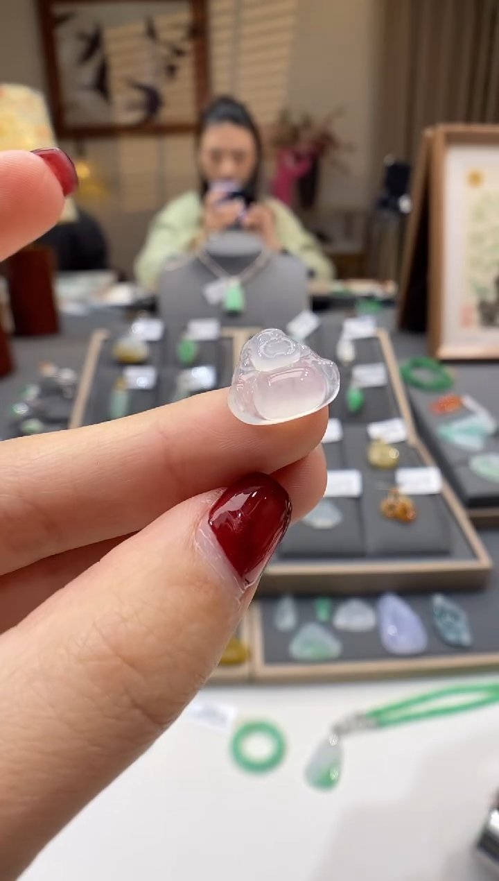 【闪购商品】翡翠颈饰未镶嵌佛公