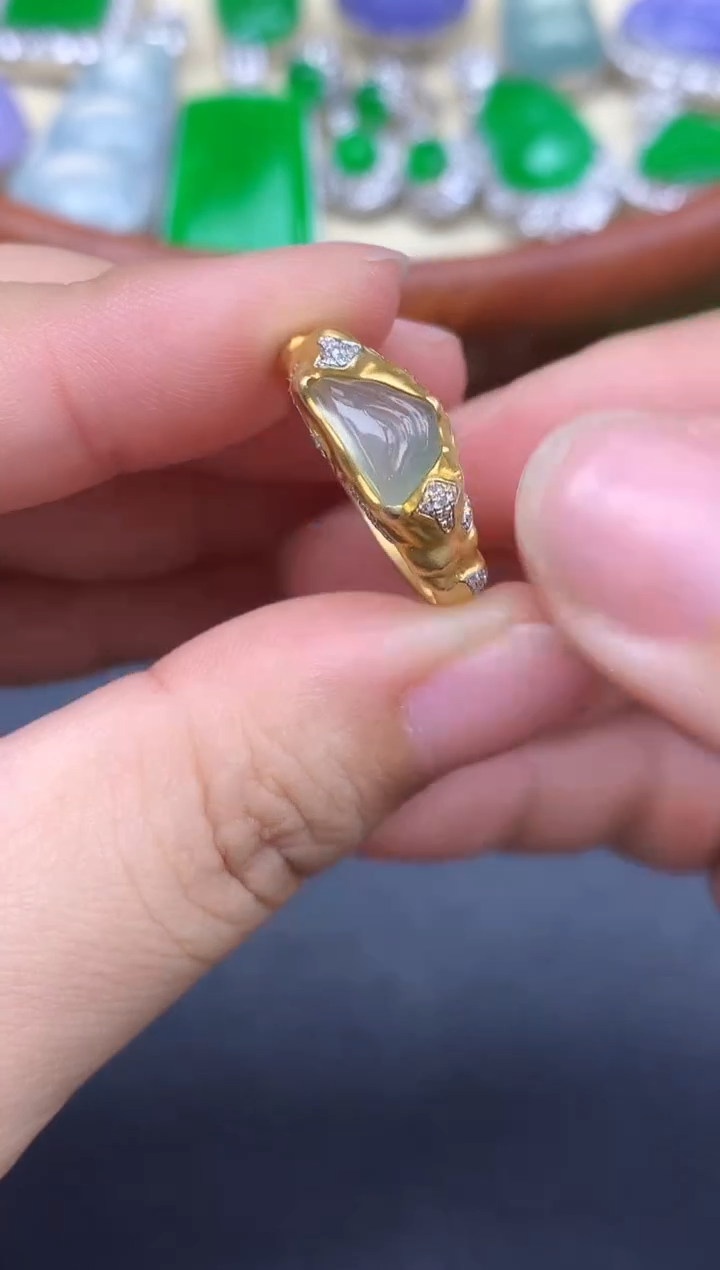 18K金镶嵌戒指翡翠413-中国好珍宝