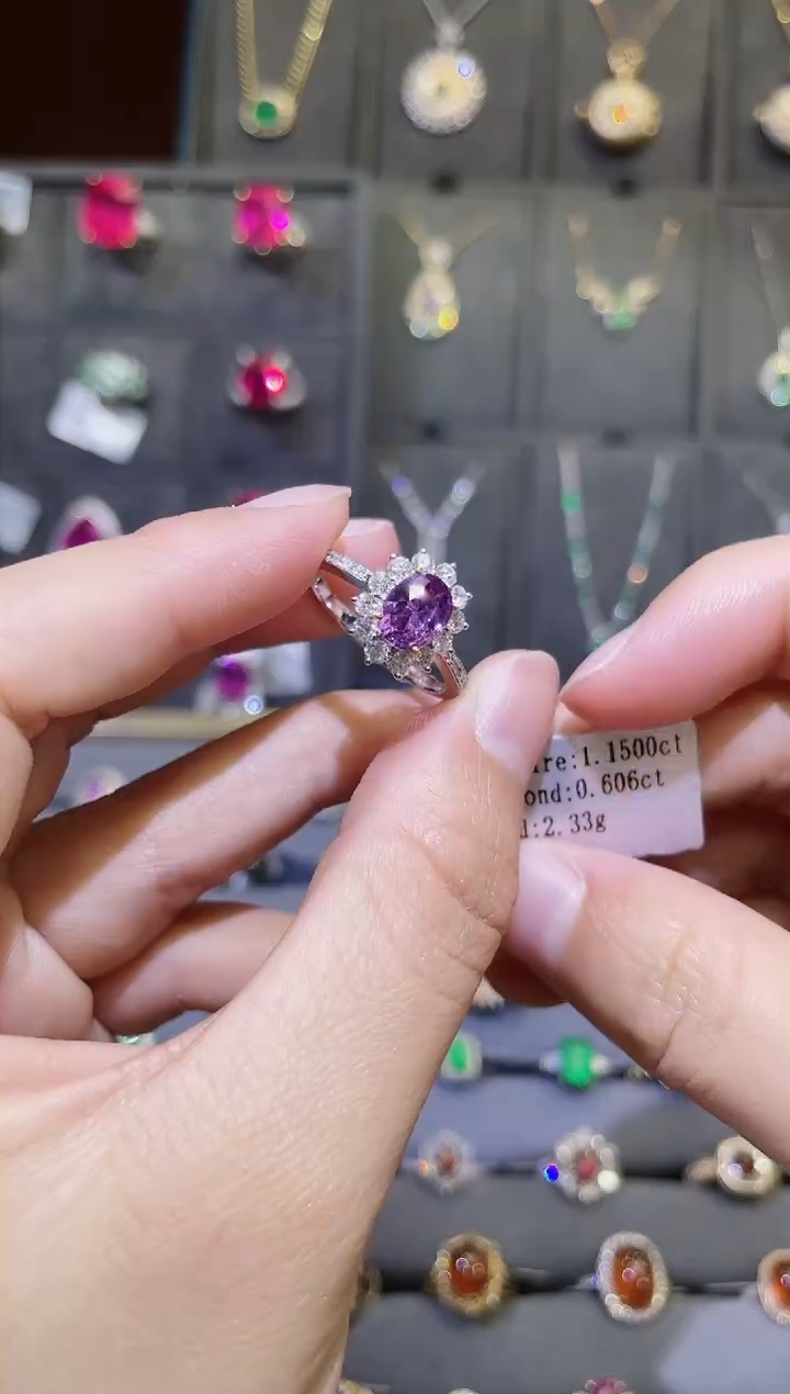 【闪购商品】彩色蓝宝石戒指18K金镶嵌1.15ct/无烧/紫色蓝宝石