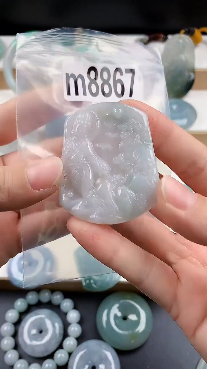 颈饰未镶嵌翡翠天然翡翠吊坠挂件