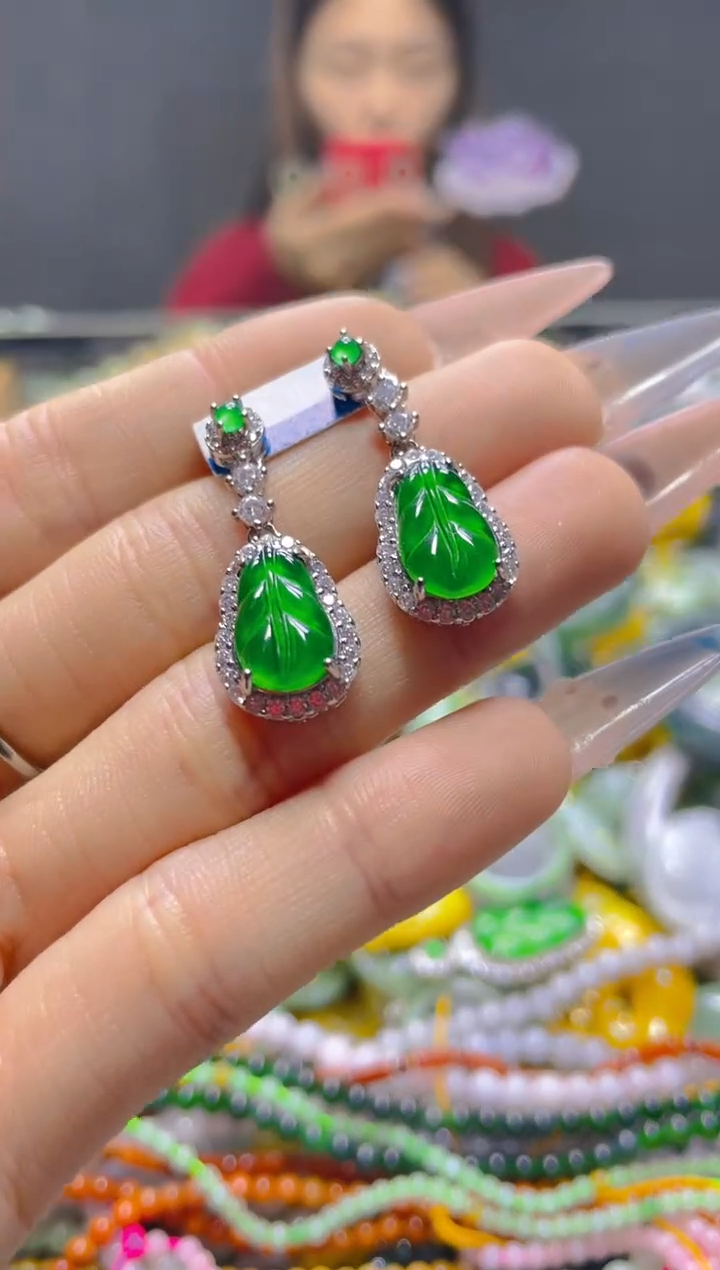 颈饰未镶嵌翡翠/K/翡翠A货，一件也是批发价