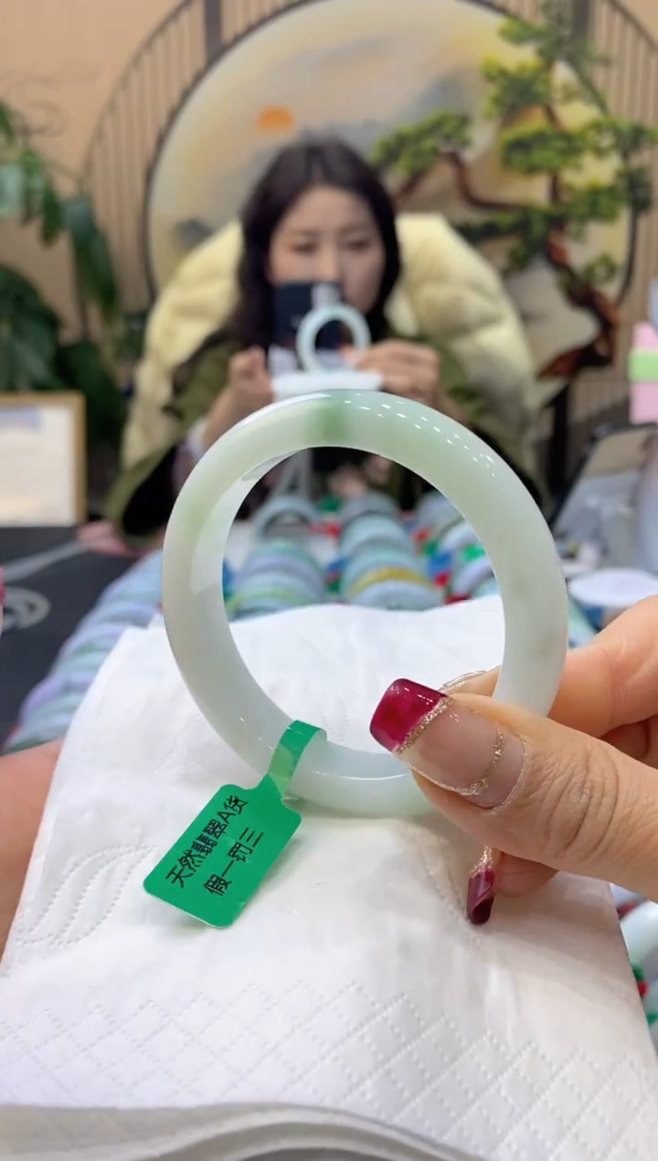 【闪购商品】翡翠手镯未镶嵌99904604