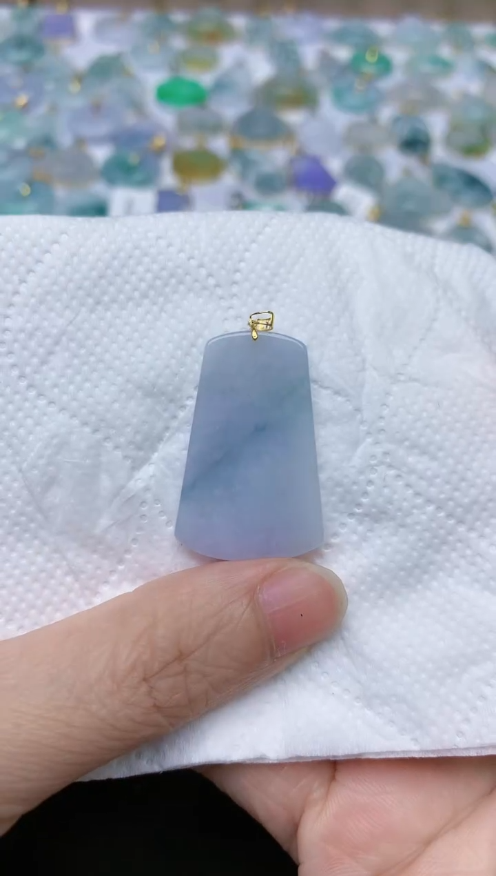 翡翠18K金镶嵌颈饰天然翡翠A货