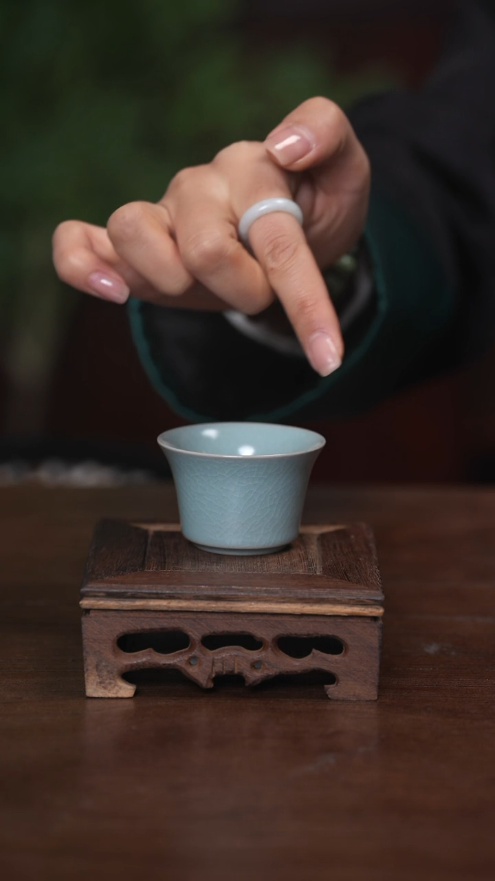 【闪购商品】清凉寺原产地仿古釉手工汝瓷小马蹄杯