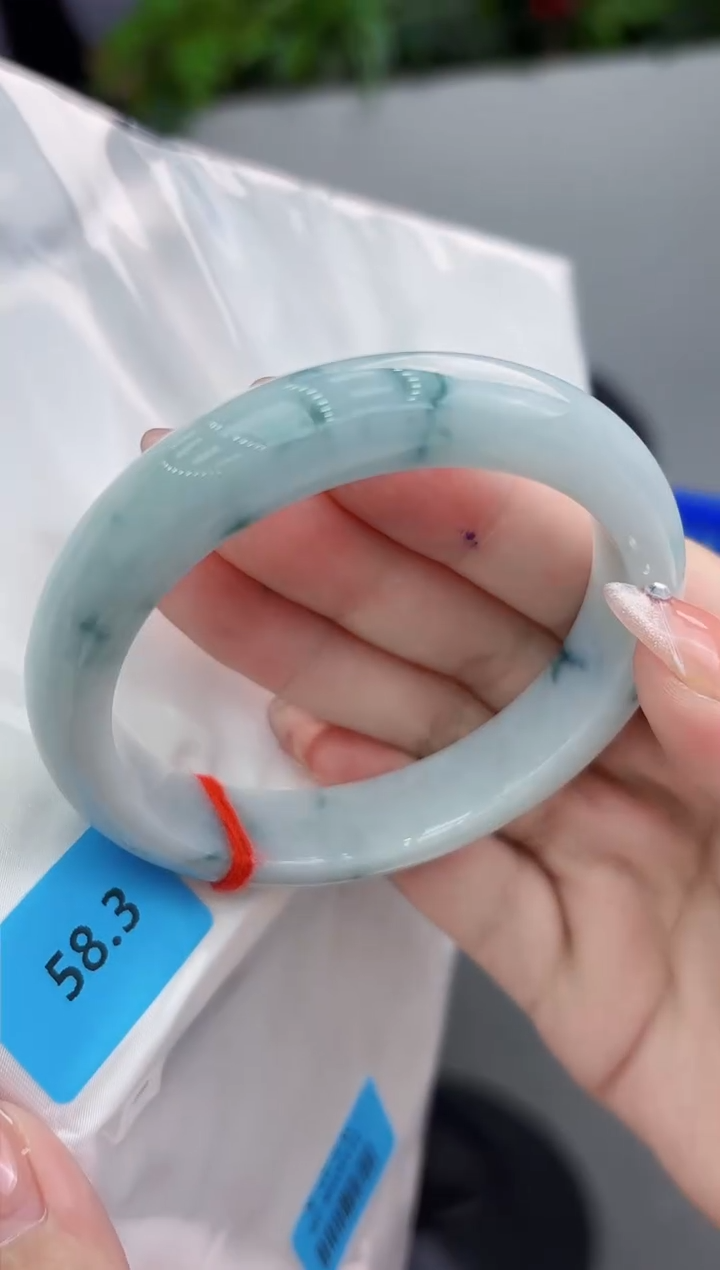 【闪购商品】翡翠手镯未镶嵌翡翠手镯