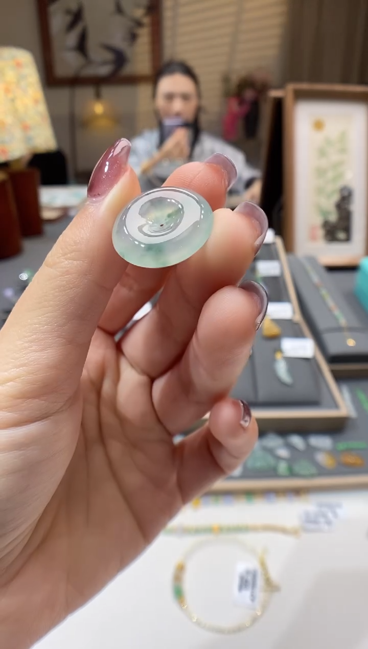 【闪购商品】翡翠颈饰未镶嵌平安扣