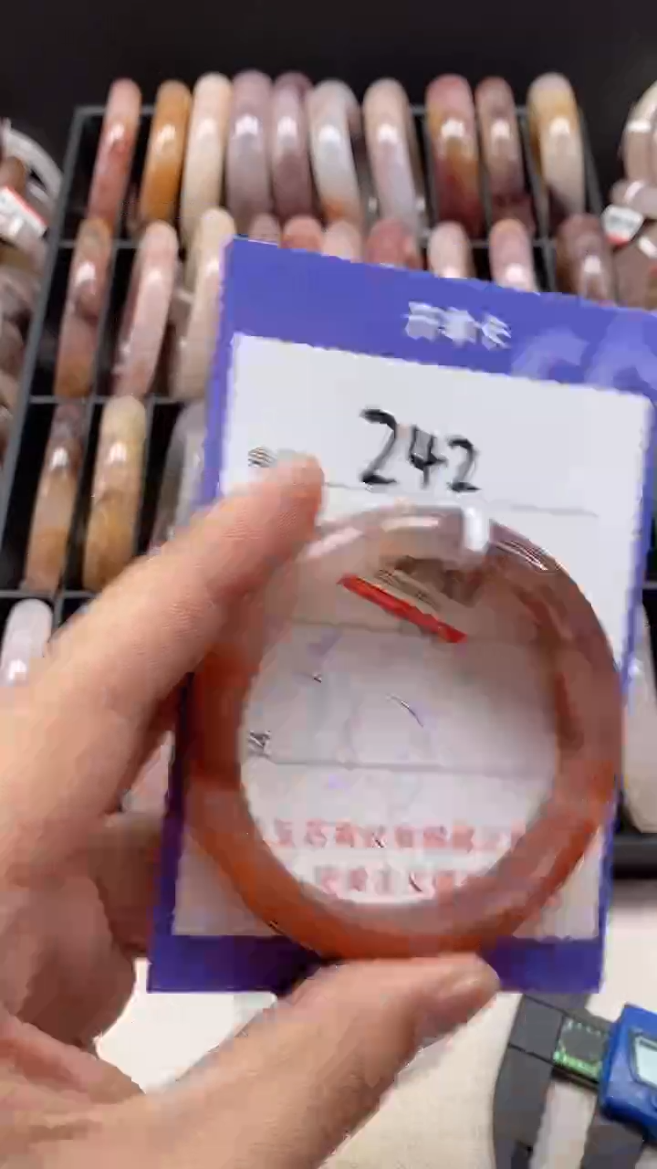 【闪购商品】石英质玉手镯未镶嵌242