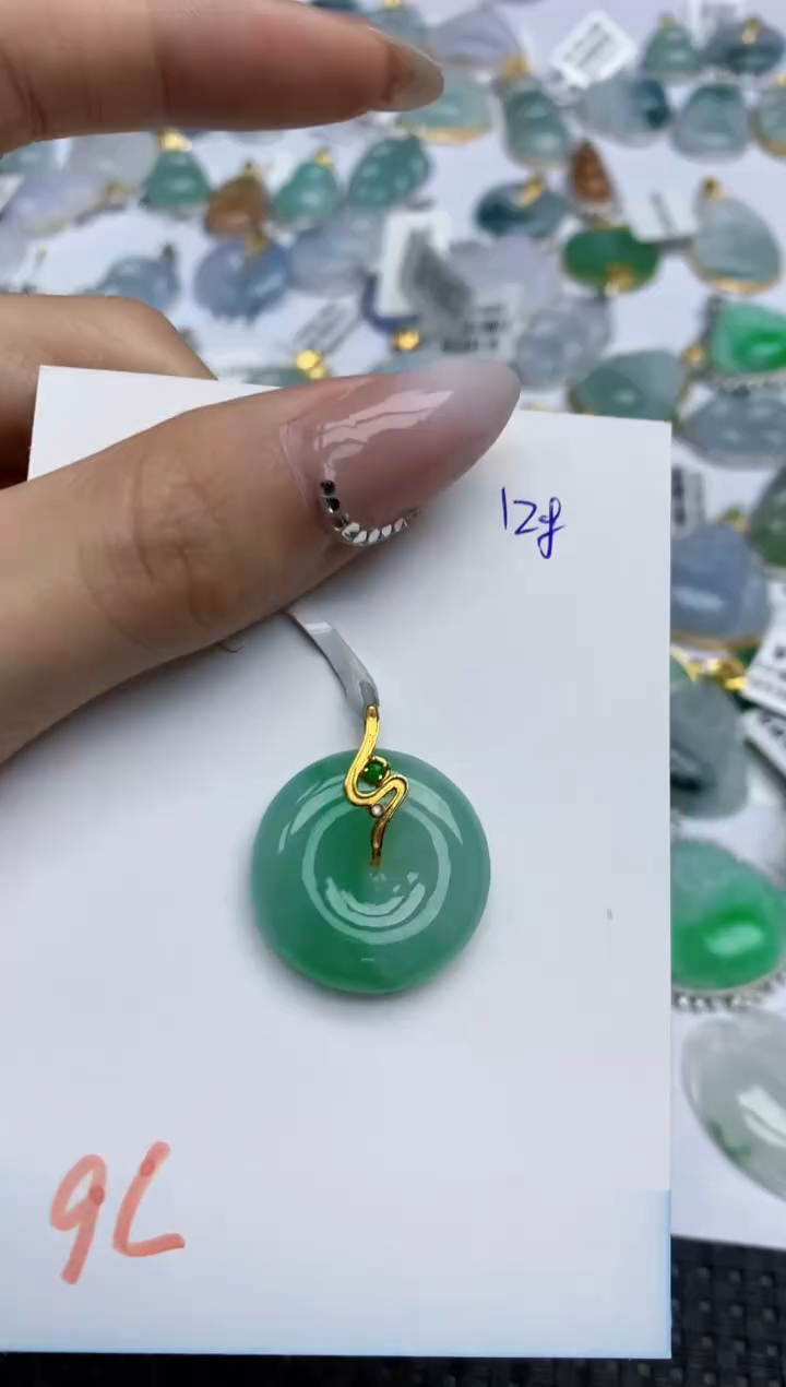【闪购商品】翡翠颈饰18K金镶嵌天然翡翠A货